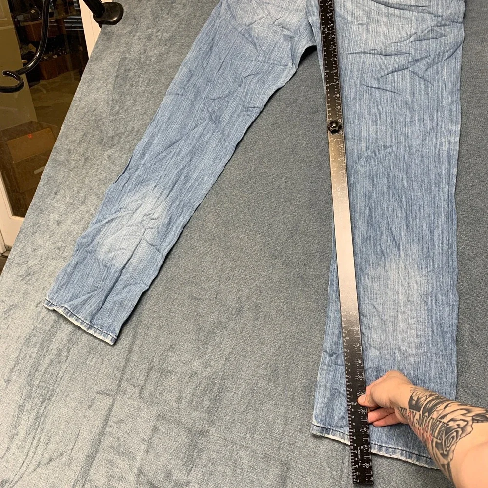 Levi's 514 Slim Straight Jean Men 30x32 Blue Denim Light Wash Distressed Pockets